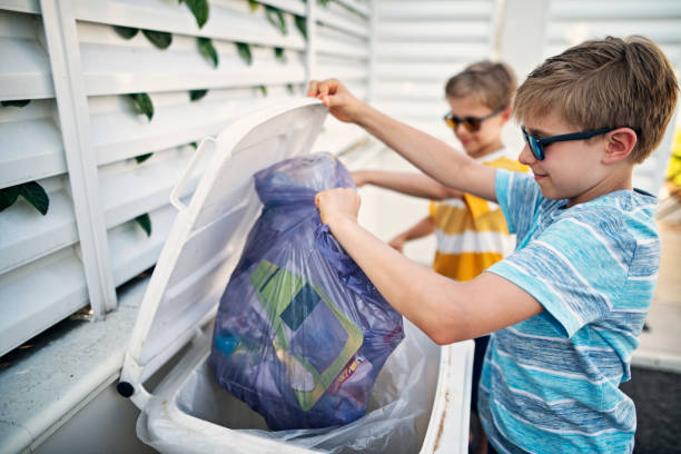 Best Construction Debris Removal  in Salineville, OH